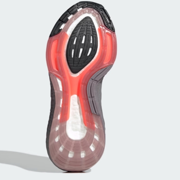Ultraboost 22 Running Shoes - Picture 6 of 15